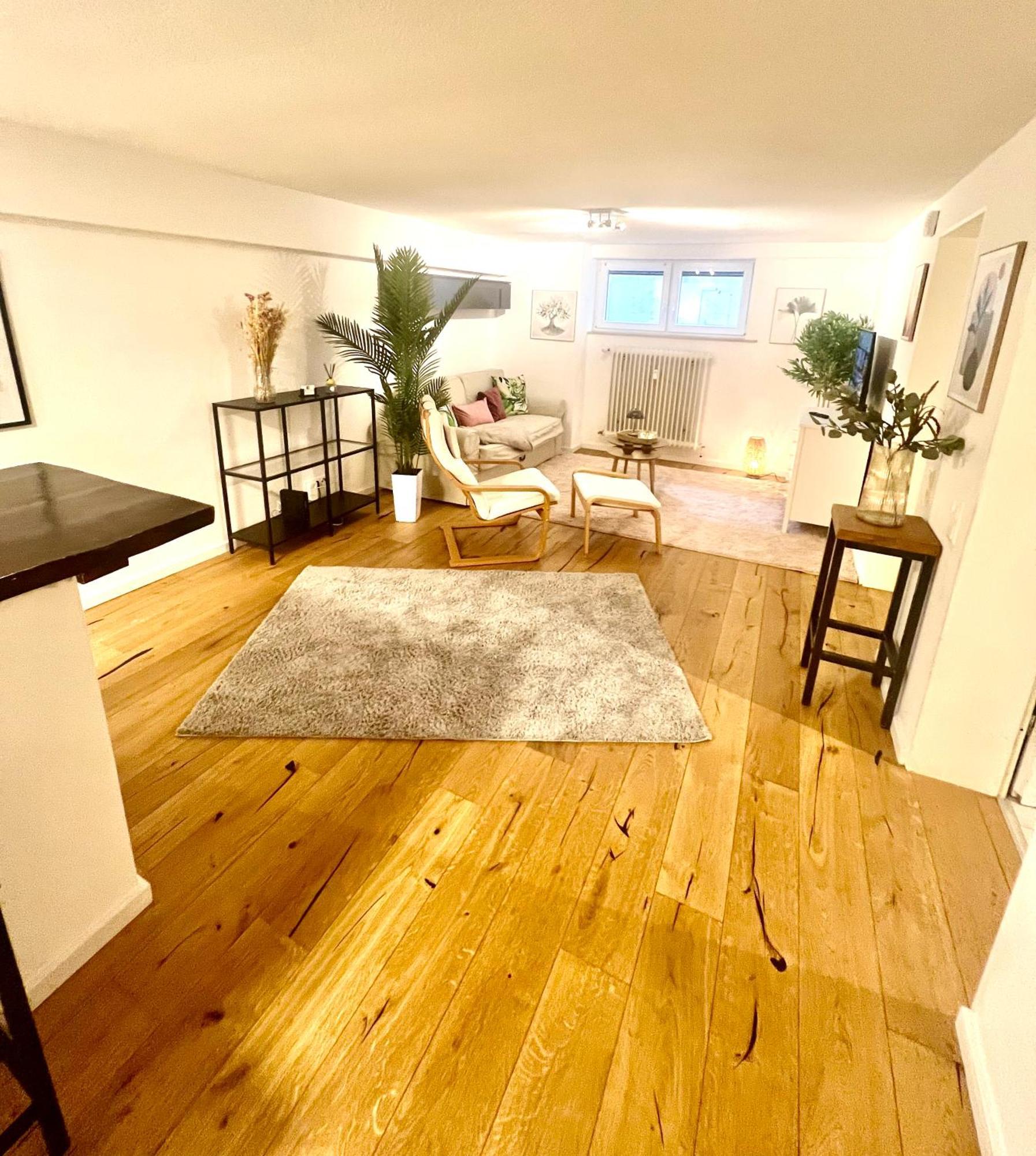 Gemuetliche Souterrain Wohnung Neben Der Universitaetsklinik In Homburg 홈부르크 외부 사진